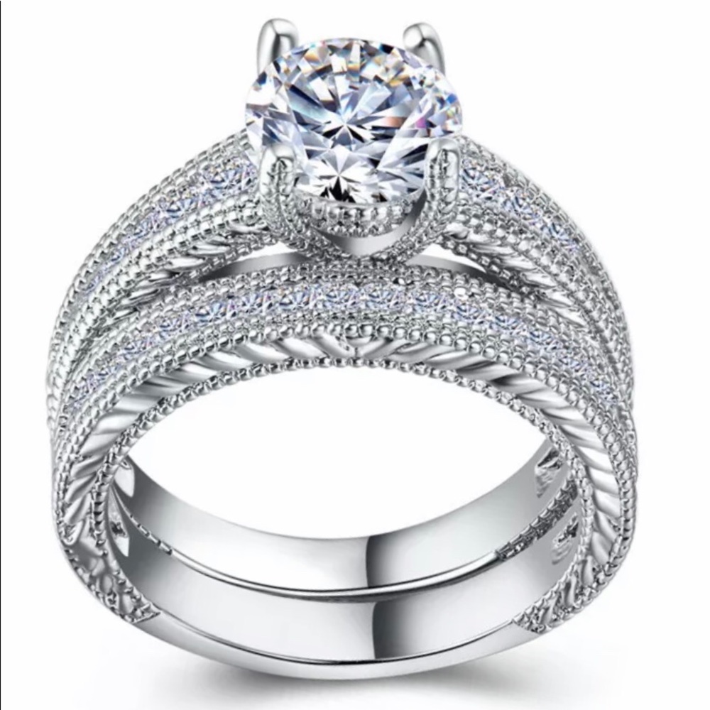 Ring - Picture 3 of 5
